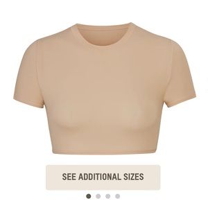 Skims tshirt top NWT